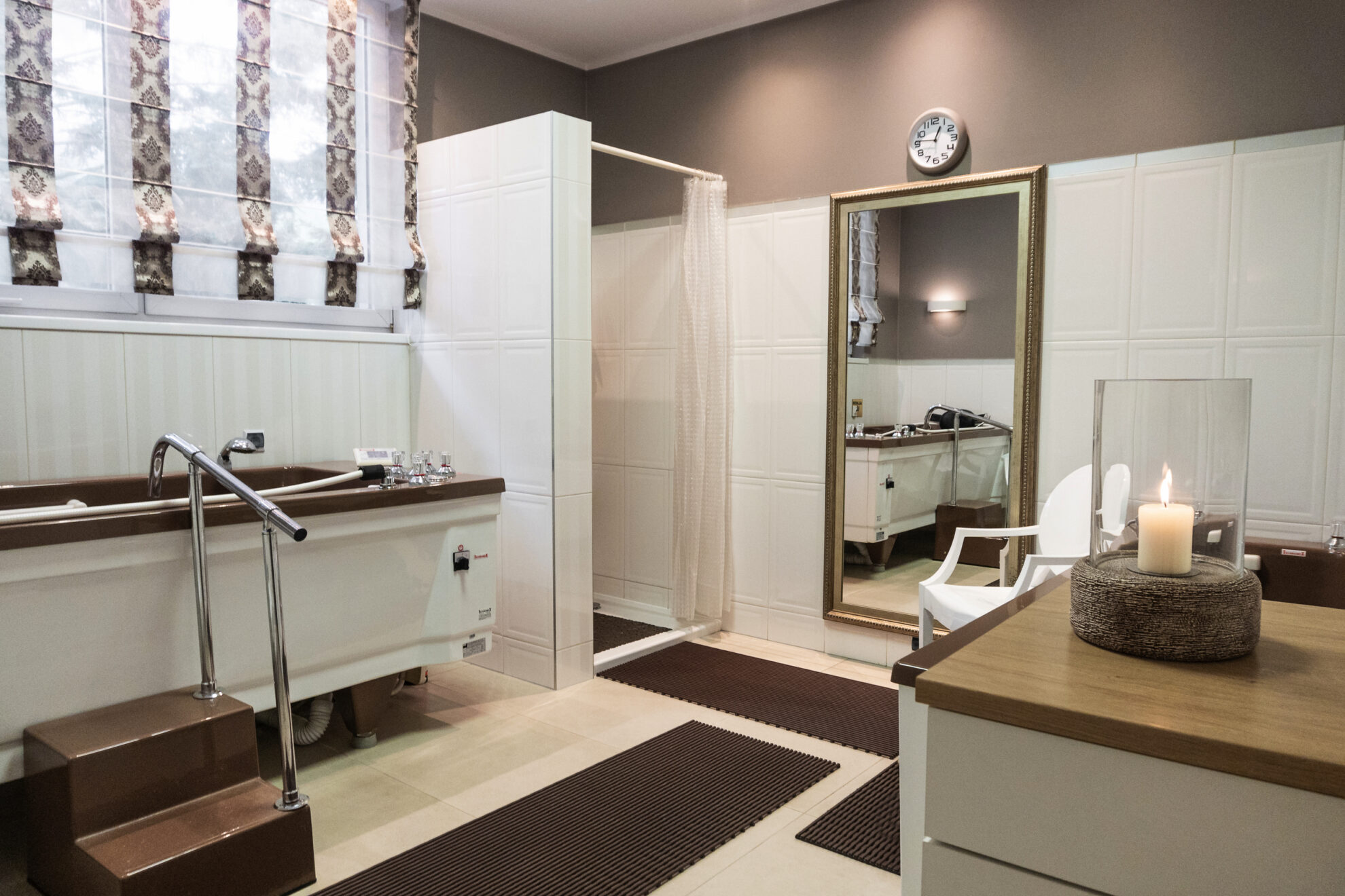 Moderne Kur- und Wellnessoase mit entspannendem Ambiente – ideal für Gesundheitsreisen und Erholung im Kururlaub