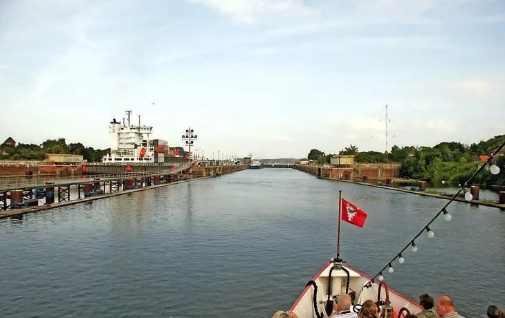 Nostalgie und Genuss auf dem Nord-Ostsee-Kanal T26