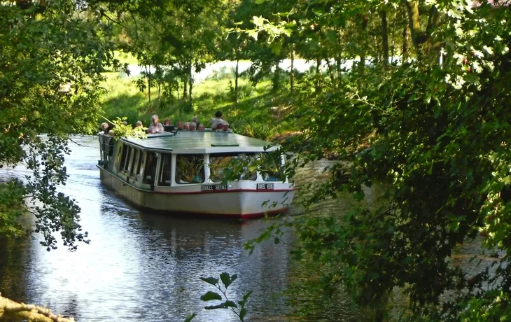 Hadelner Land mit Schifffahrt auf der Medem T26
