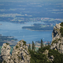 Blick von der Kampenwand auf den Chiemsee