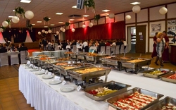 <p><span>Wild- & Geflügelbuffet</span></p>