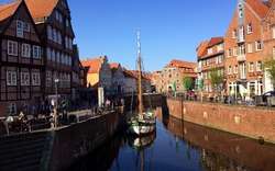 <p><span>Orgeln und Kirchen im Alten Land</span></p>