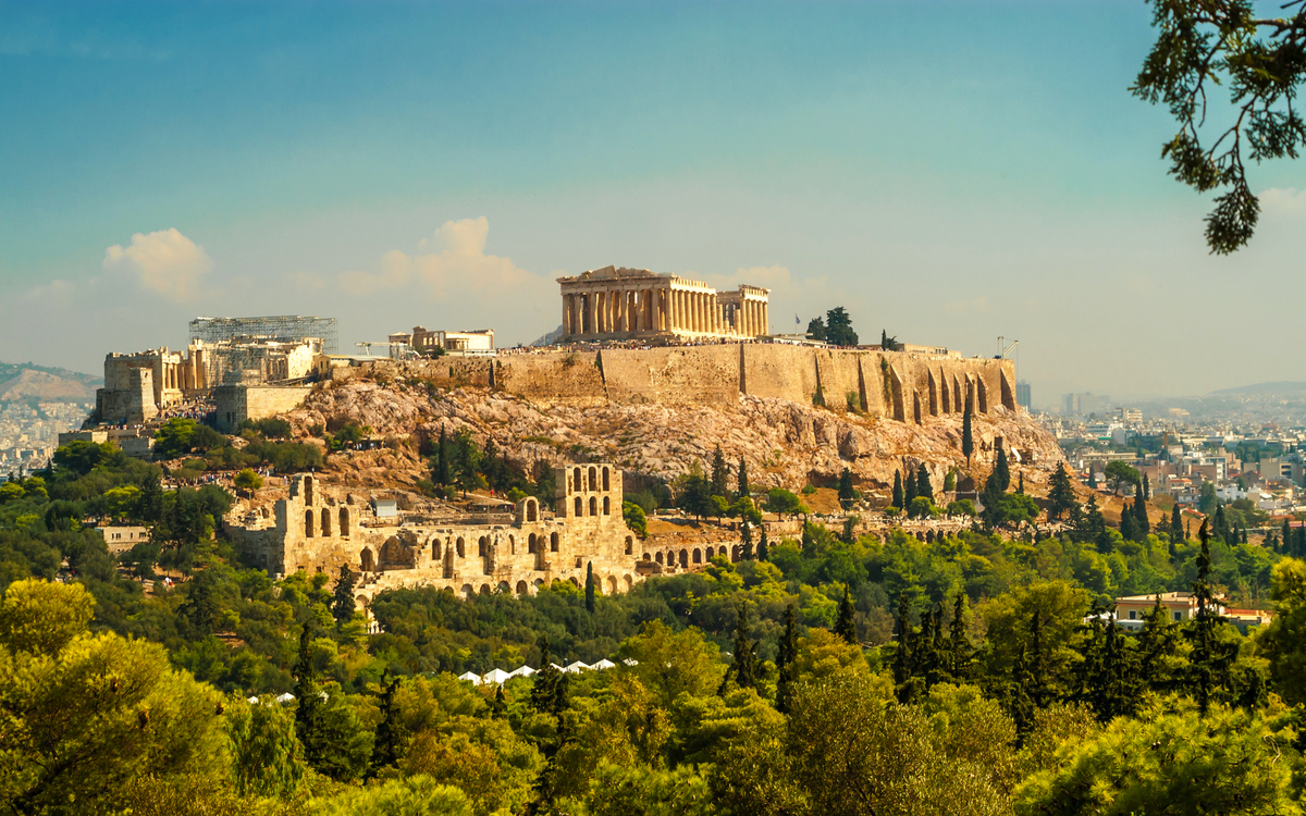 Akropolis von Athen, Griechenland mit Ruinen und antiken Denkmälern im Zentrum der Stadt.